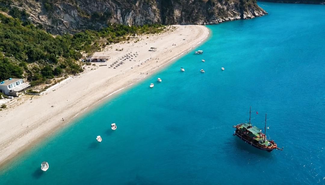 Lily Boat Tours — Sarandë