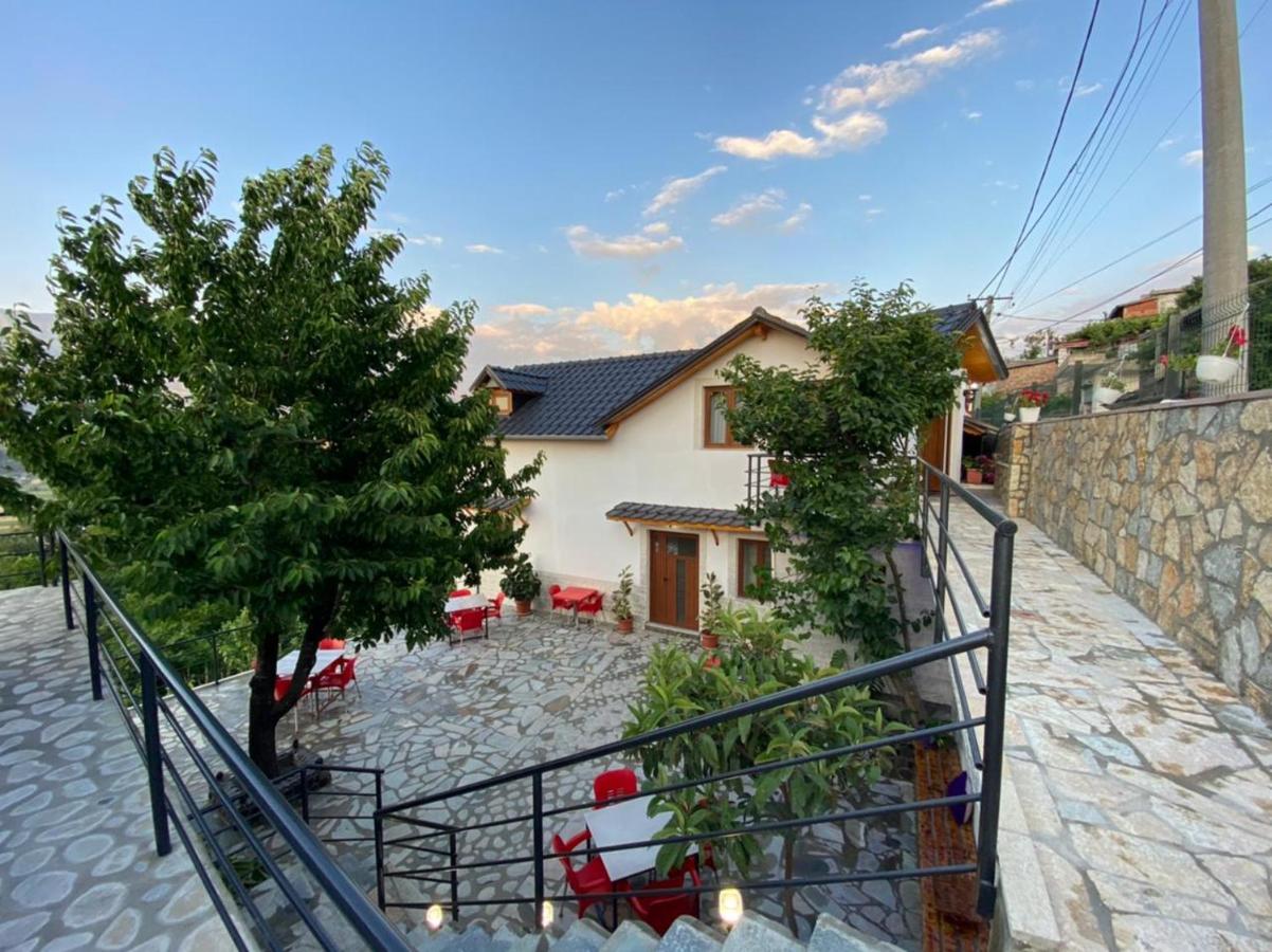 Bixhaku Guesthouse — Gjirokastër