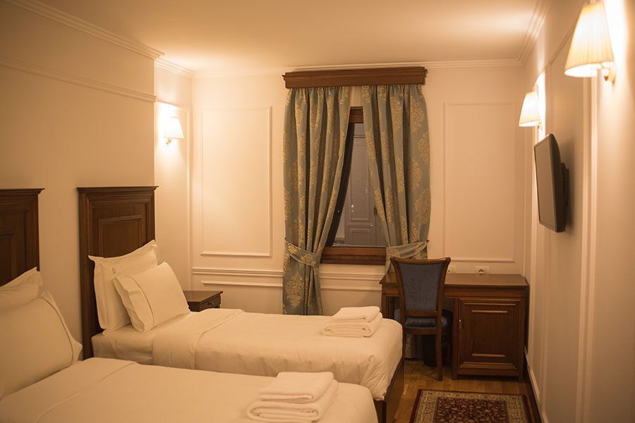 Hotel Opera — Tirana