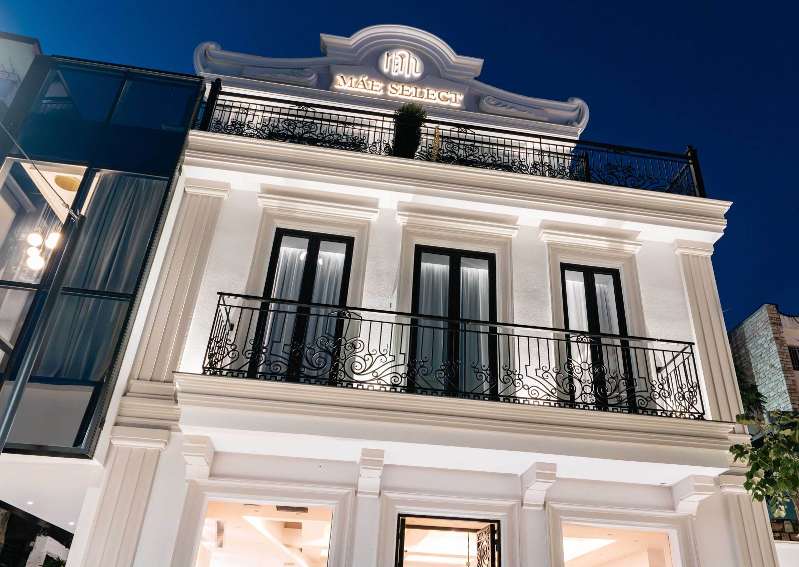 Mae Select Hotel — Sarandë