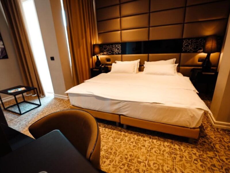 Senator Hotel — Tirana