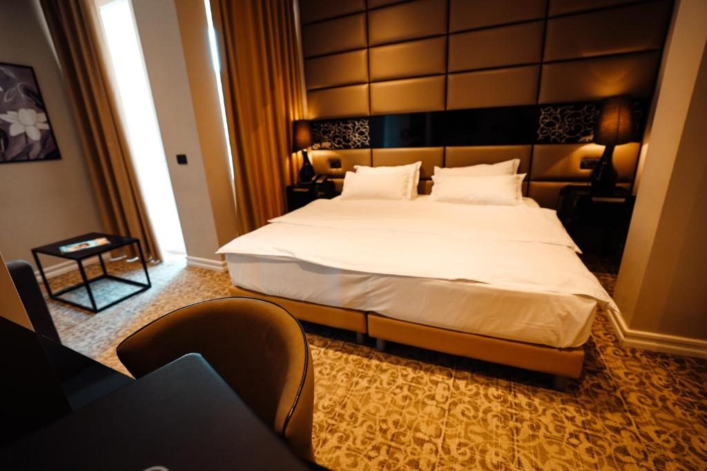Senator Hotel — Tirana