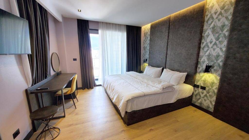 Starlight Hotel — Tirana
