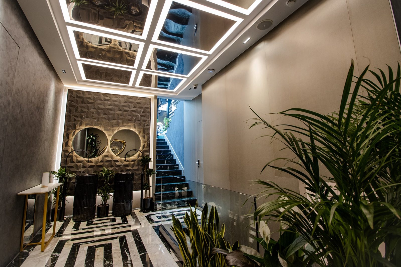 The Crown Boutique Hotel & Spa — Tirana